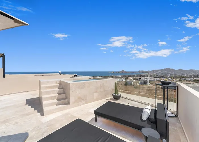 Mistiq Penthouse Private Rooftop Deck & Pool Ferienhaus *