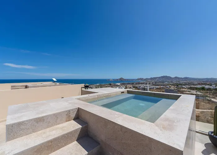 Mistiq Penthouse Private Rooftop Deck & Pool Ferienhaus