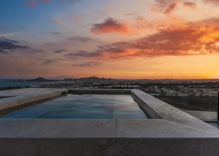 Mistiq Penthouse Private Rooftop Deck & Pool * Cabo San Lucas