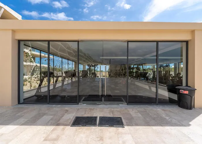 Mistiq Penthouse Private Rooftop Deck & Pool *